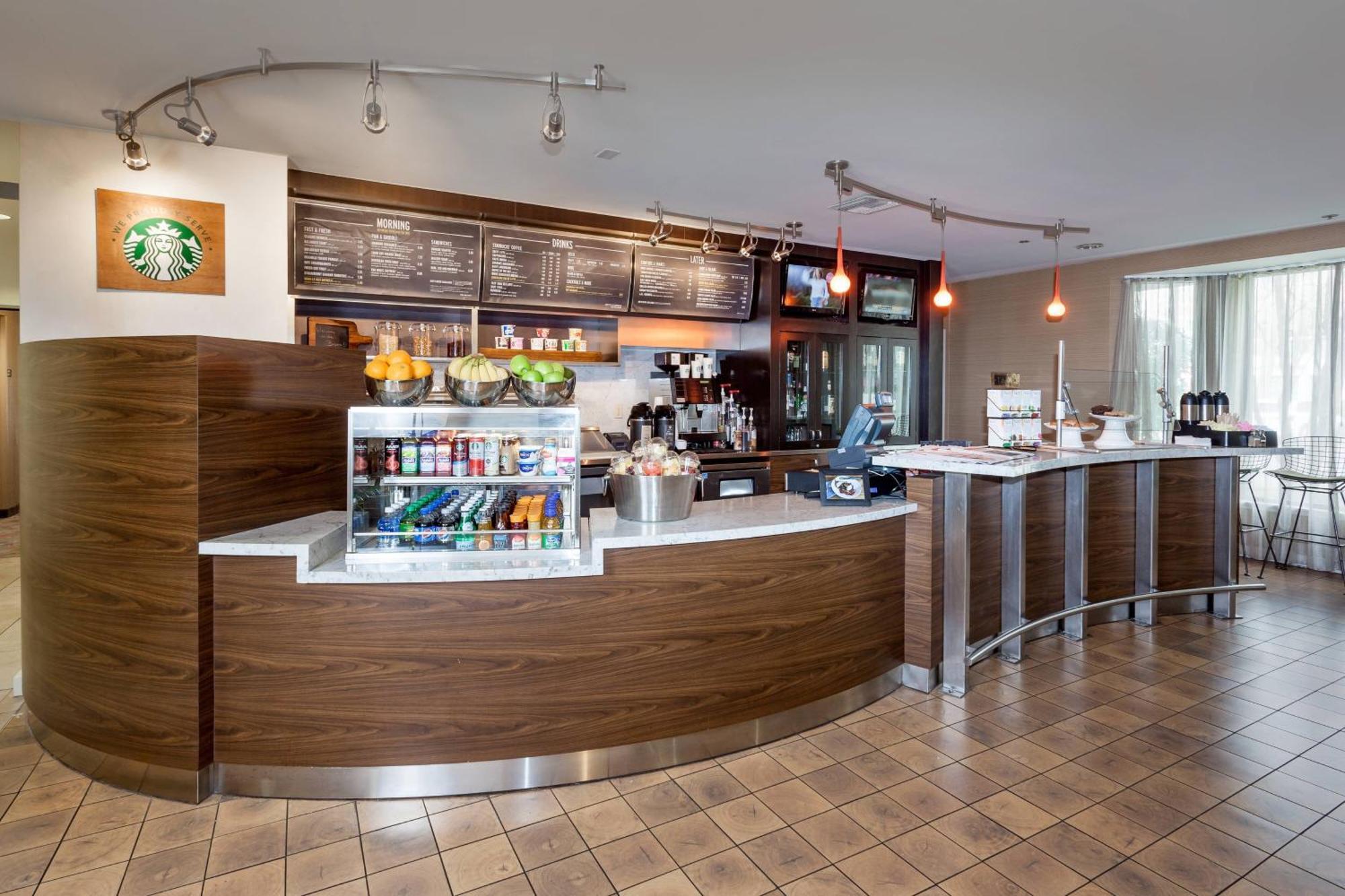 Courtyard By Marriott Stockton Hotel Екстериор снимка
