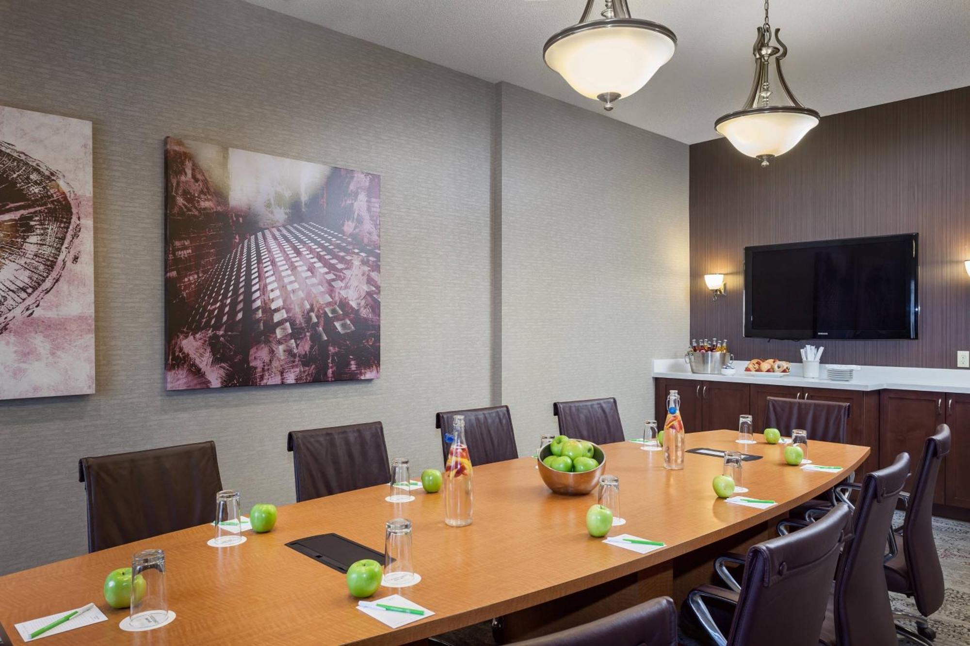 Courtyard By Marriott Stockton Hotel Екстериор снимка