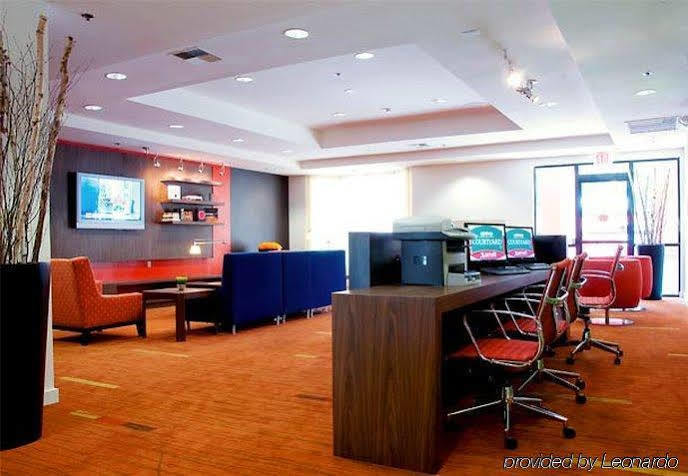 Courtyard By Marriott Stockton Hotel Екстериор снимка