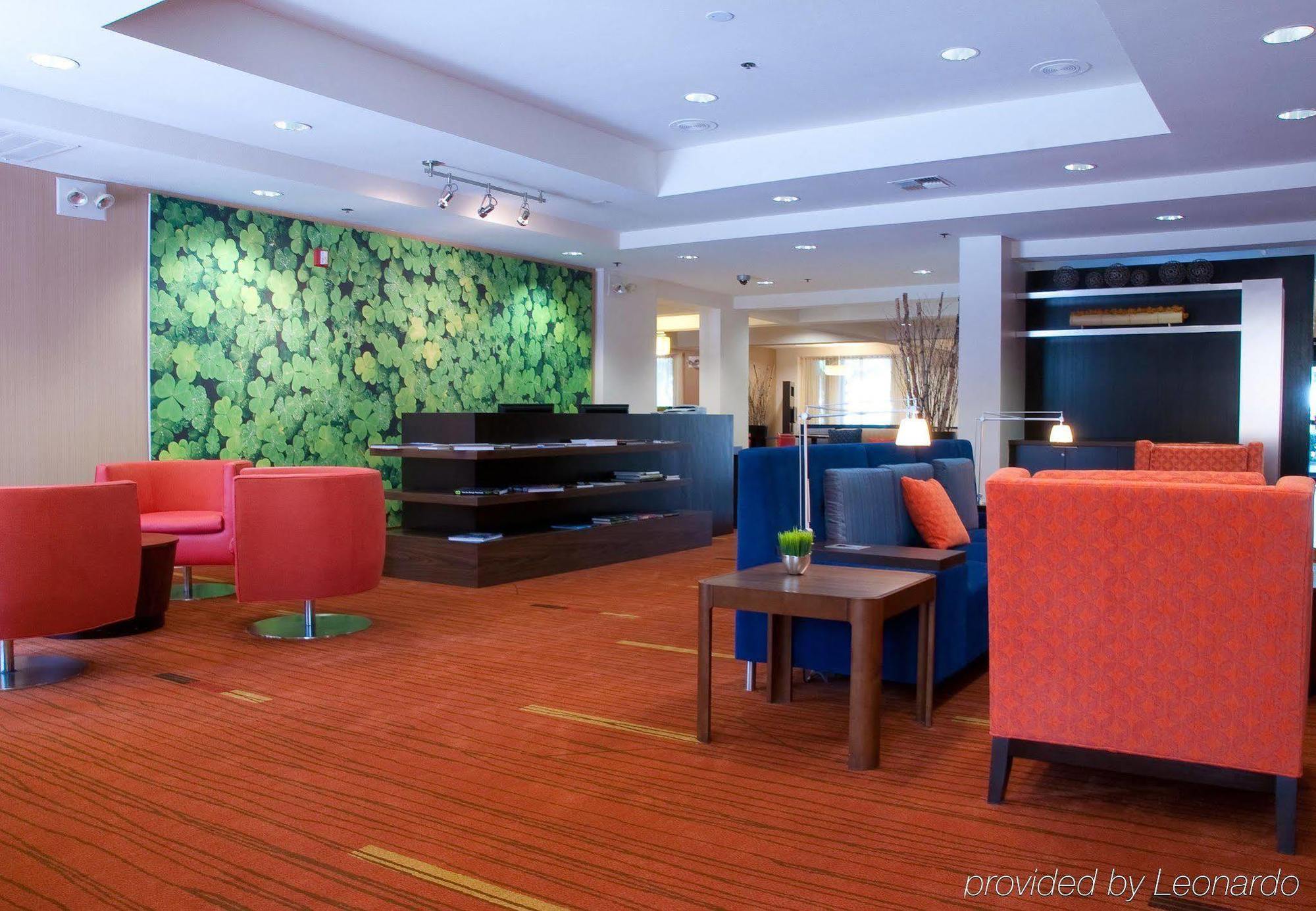 Courtyard By Marriott Stockton Hotel Екстериор снимка