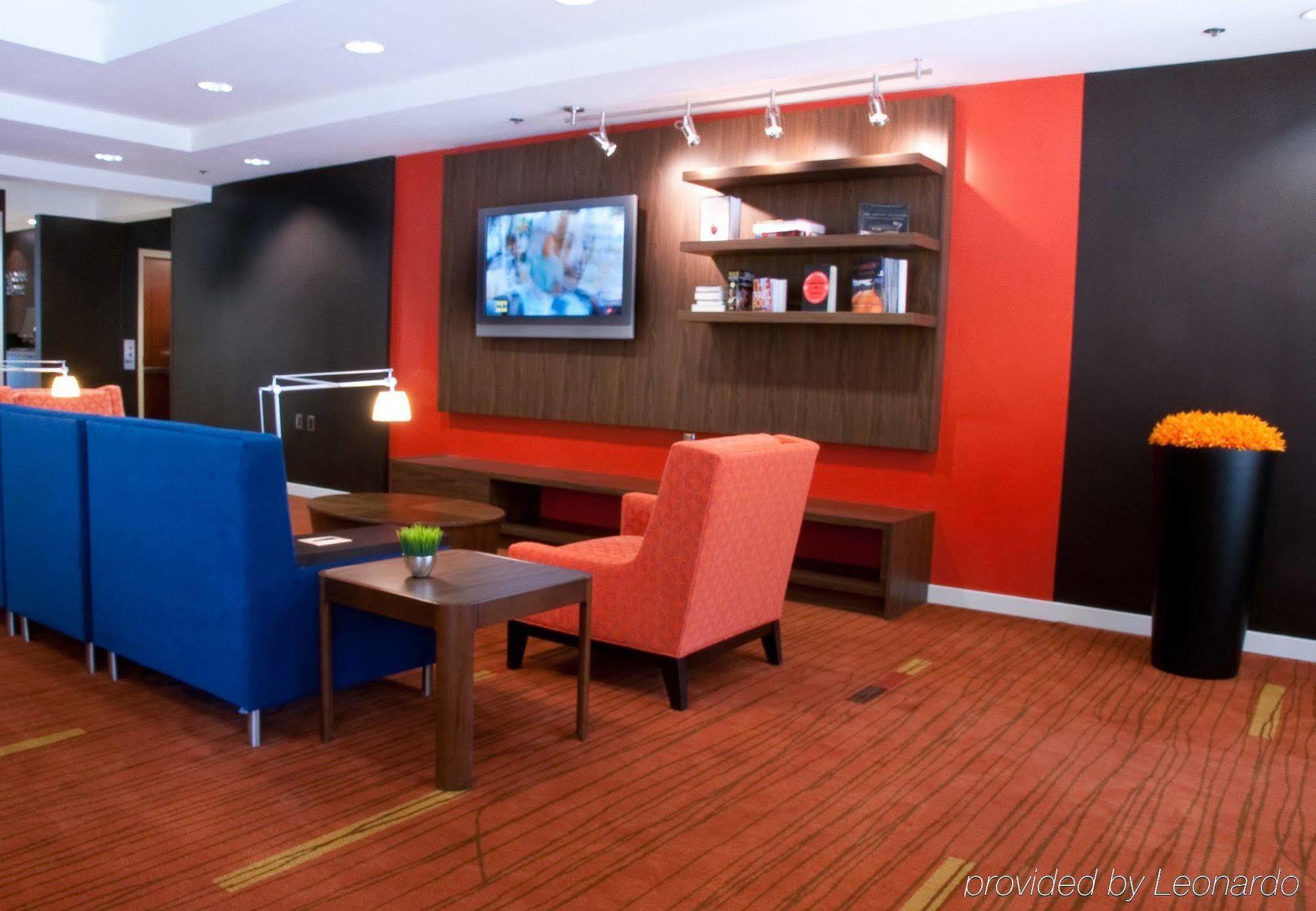 Courtyard By Marriott Stockton Hotel Екстериор снимка