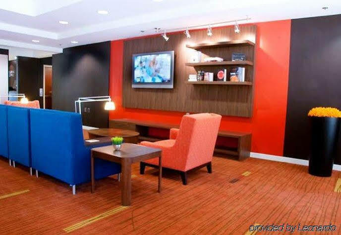 Courtyard By Marriott Stockton Hotel Екстериор снимка