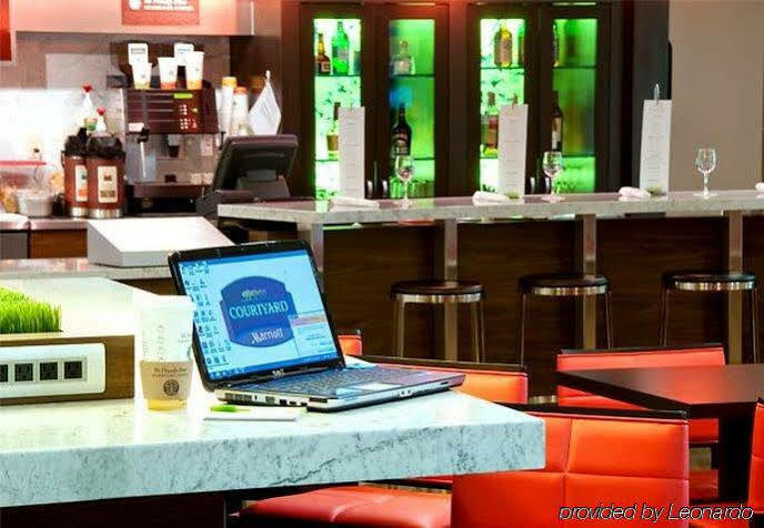 Courtyard By Marriott Stockton Hotel Екстериор снимка