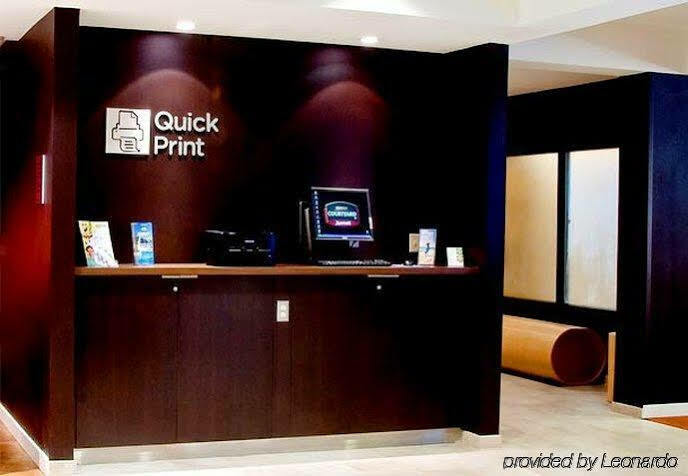 Courtyard By Marriott Stockton Hotel Екстериор снимка