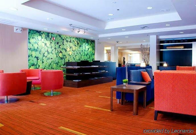 Courtyard By Marriott Stockton Hotel Екстериор снимка